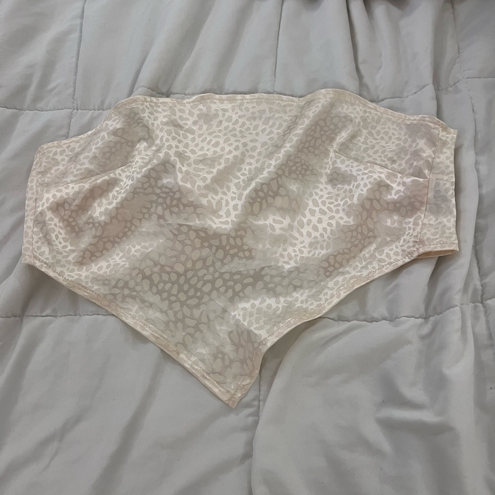 SHEIN Cream Leopard Print Top
